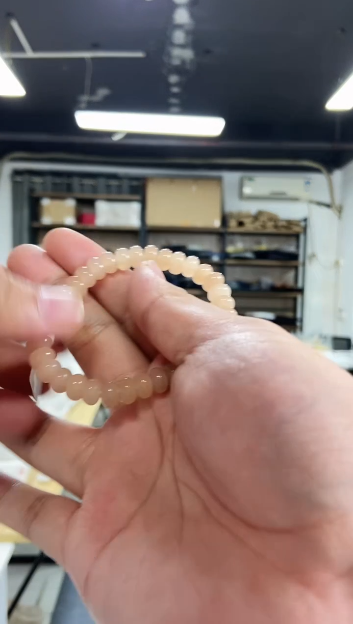 【闪购商品】和田玉手串未镶嵌多样性发其一，颜色微差