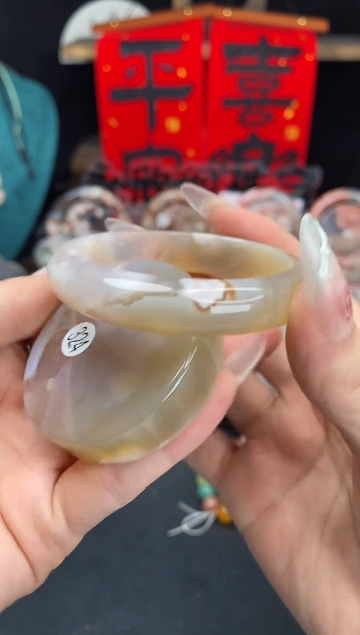 【闪购商品】石英质玉手镯（圆镯）未镶嵌54