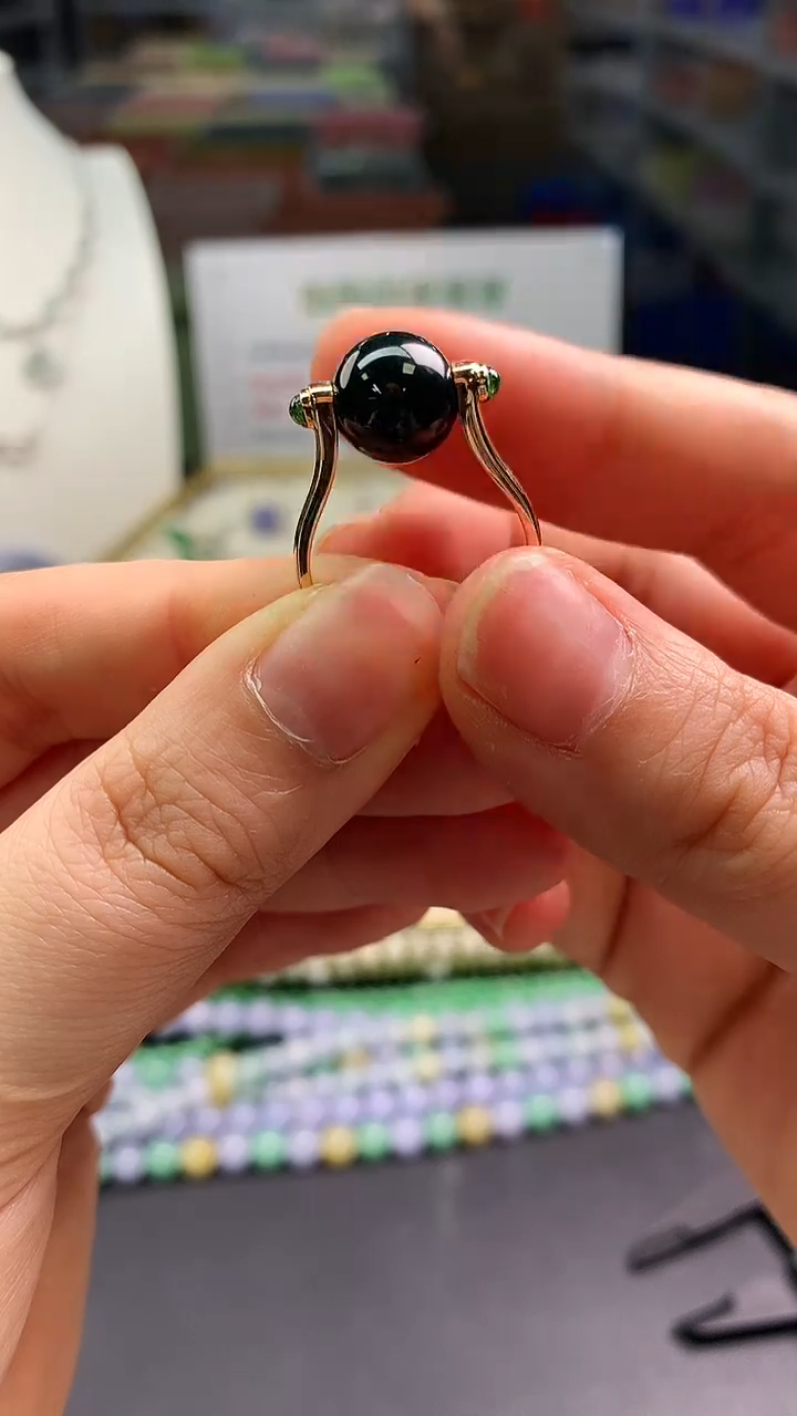 【闪购商品】翡翠颈饰18K金镶嵌翡翠戒指|不退不换