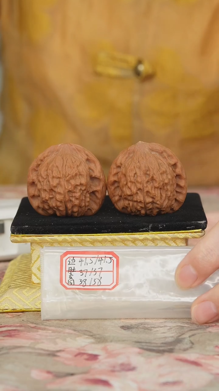 文玩核桃把件非嫁接将军帽
