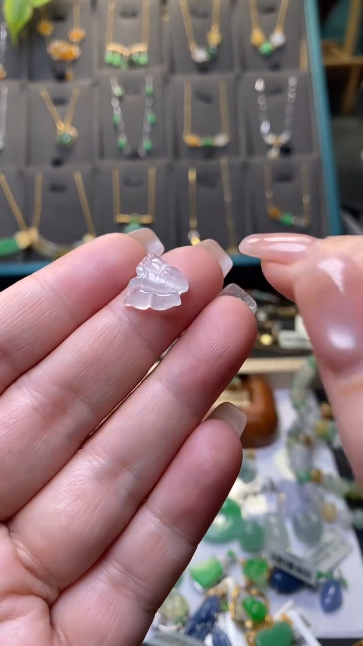 颈饰未镶嵌翡翠净货39928