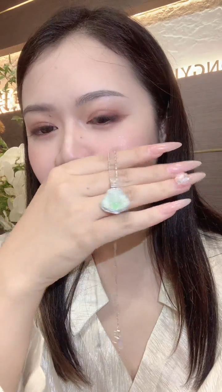 吊坠(不含链)18K金镶嵌翡翠C5