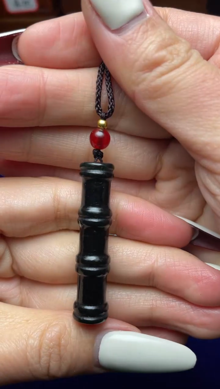 未镶嵌和田玉把件‘****＇和田玉