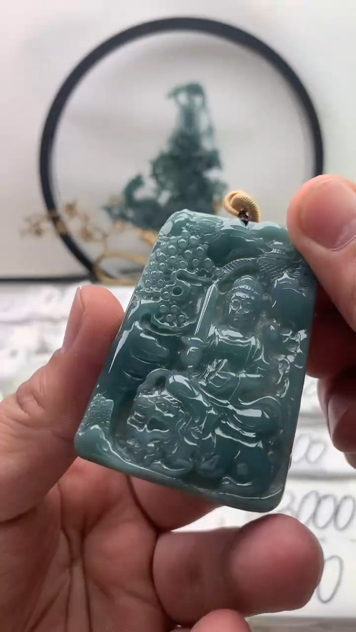 翡翠未镶嵌颈饰文殊
