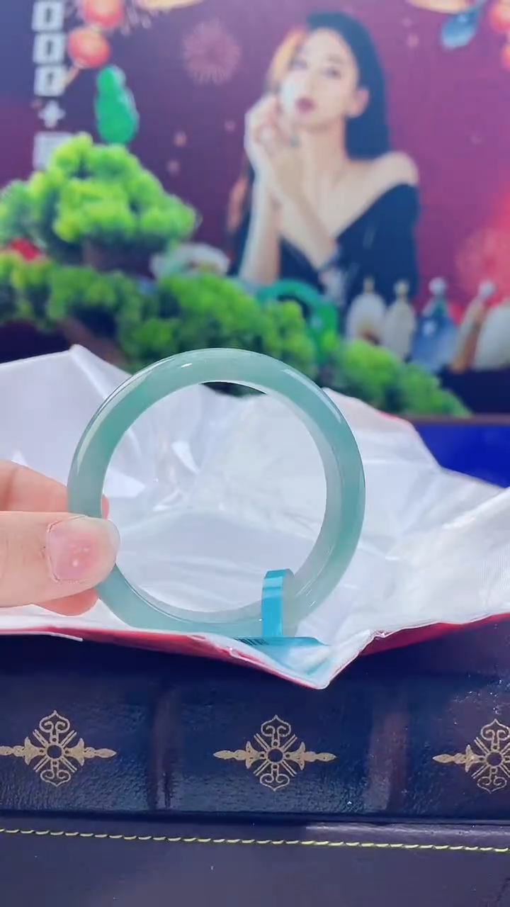 【闪购商品】翡翠手镯未镶嵌手镯3