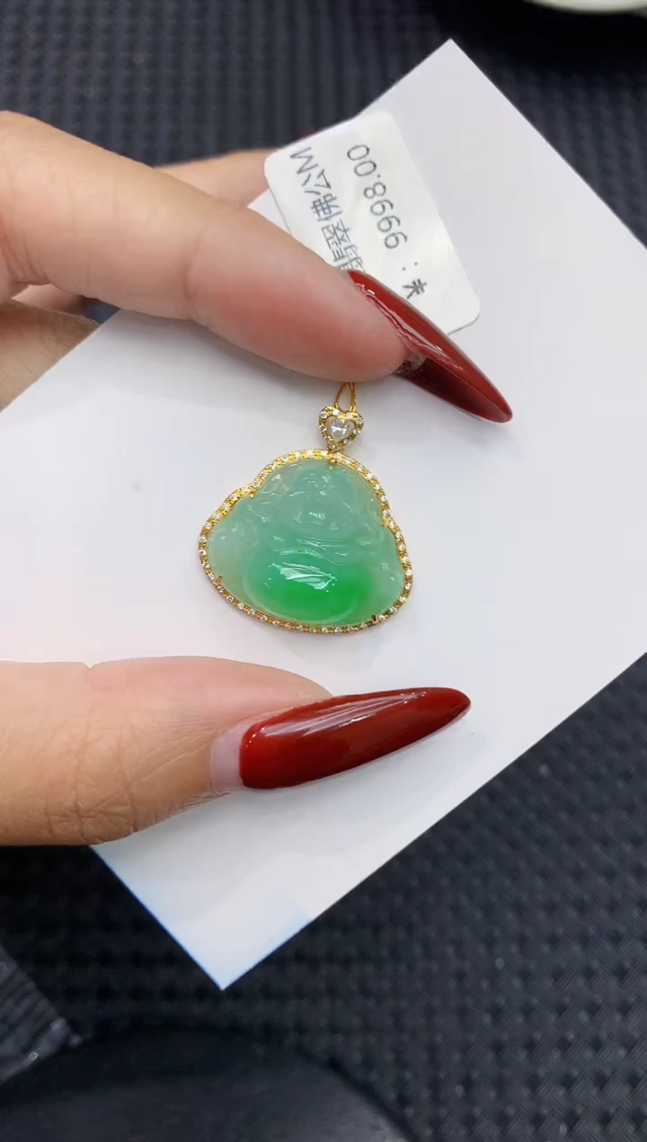 翡翠18K金镶嵌颈饰111111111