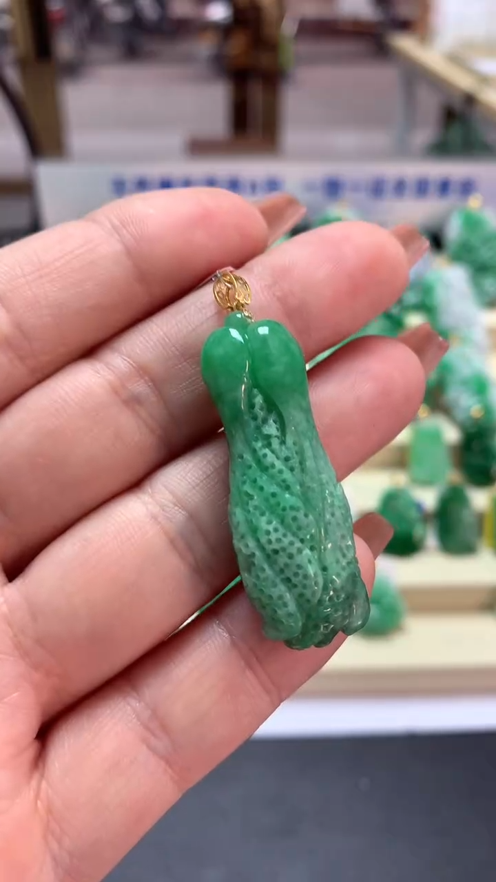 【闪购商品】翡翠吊坠(不含链)18K金镶嵌挂件