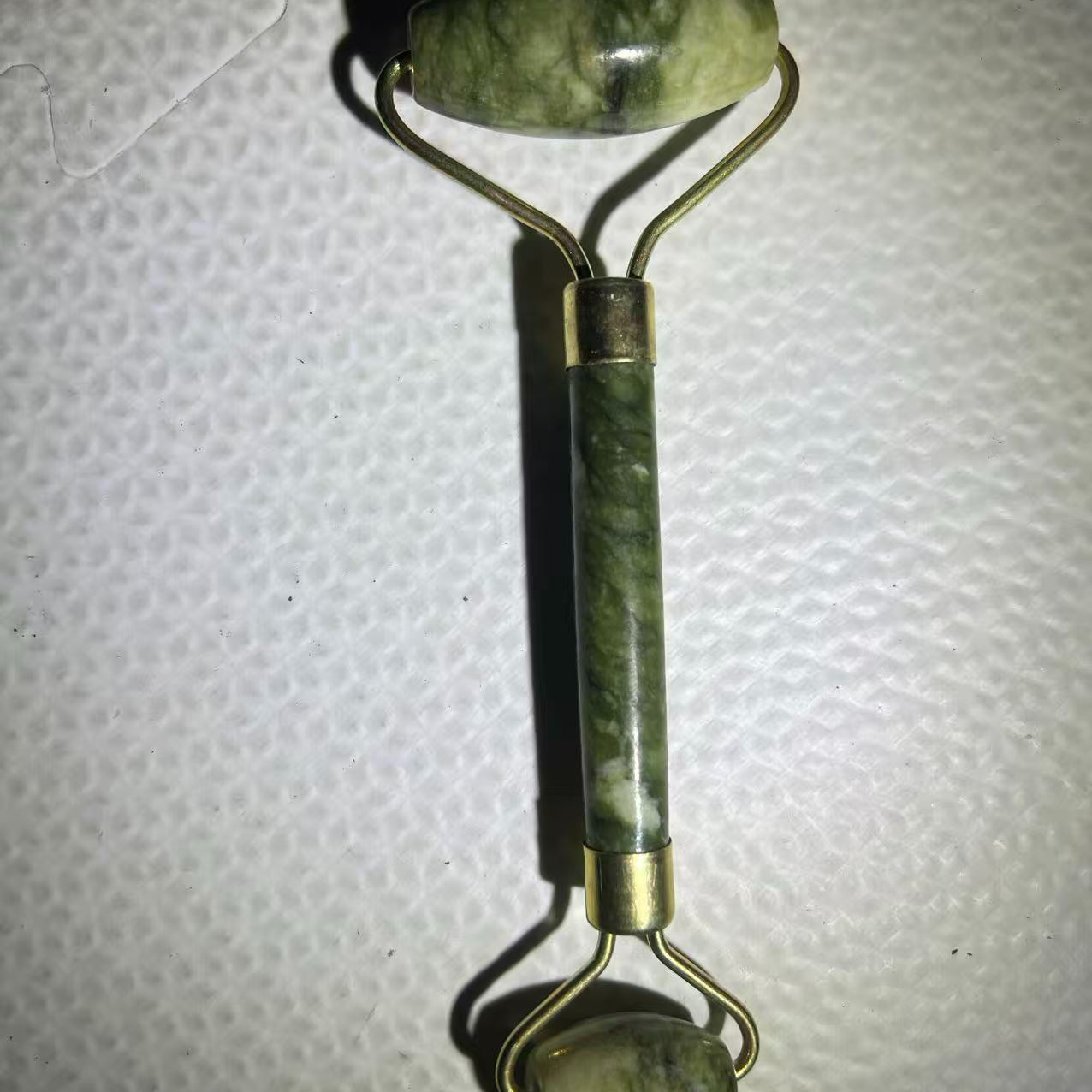 【孙总矿业 抖音发货】纯天然蛇纹未镶嵌石美容仪岫玉  016