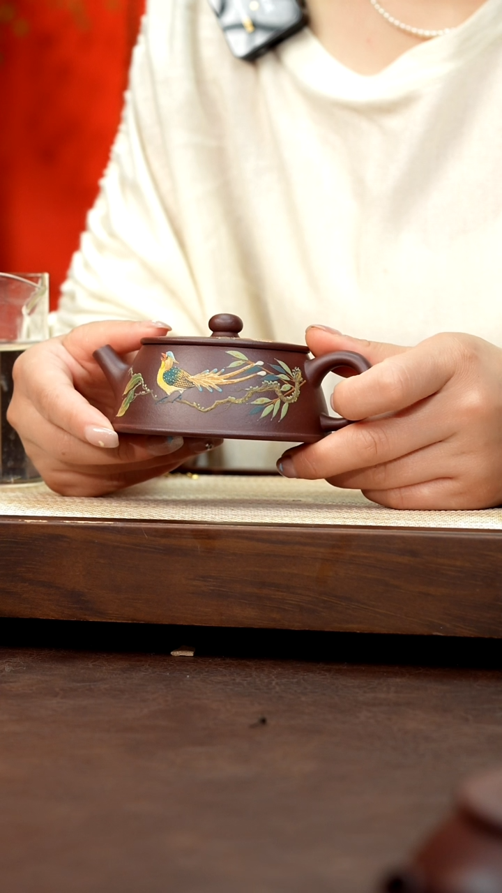 茶壶紫砂紫泥彩绘*汉瓦纳底150cc左右