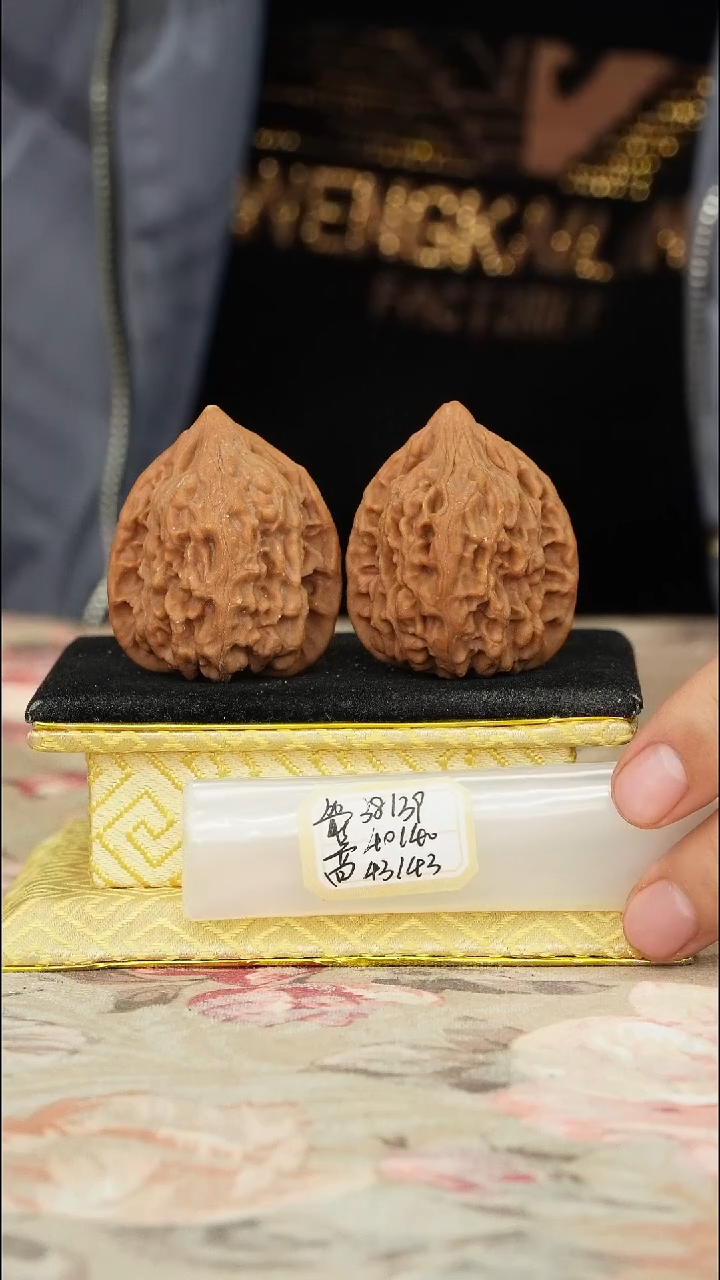 【闪购商品】文玩核桃把件鸡心有修