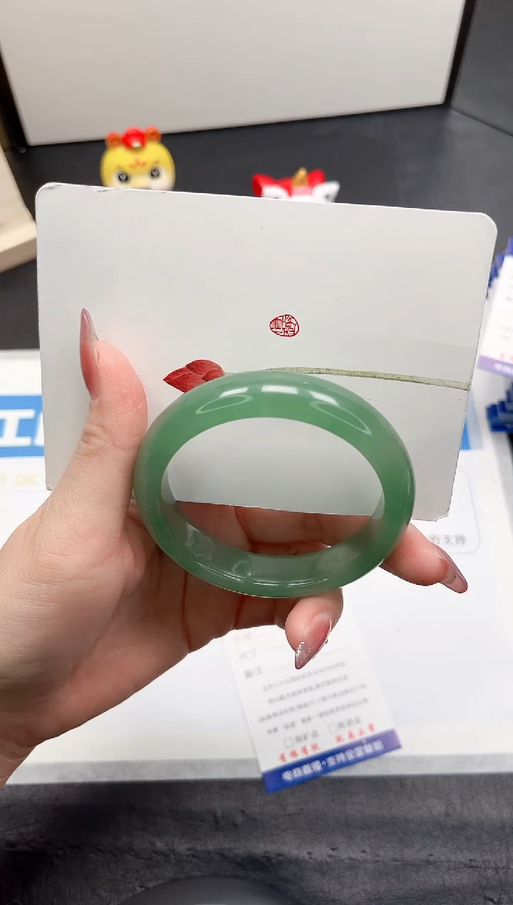 【闪购商品】石英质玉手镯未镶嵌102-58.3