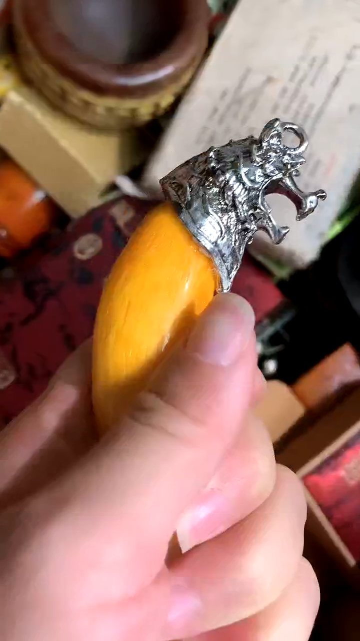 【闪购商品】牛骨把件德诚精品专属摆件