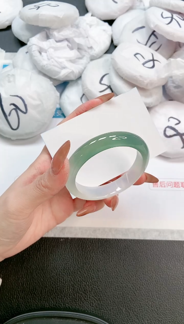 【闪购商品】石英质玉手镯未镶嵌 13L290-51