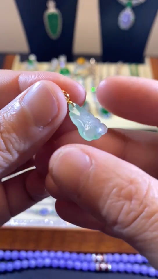 【闪购商品】翡翠吊坠(赠链)18K金镶嵌缅甸天然A货翡翠