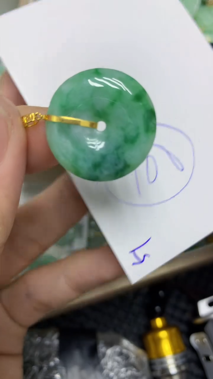 颈饰18K金镶嵌翡翠翡翠11111111