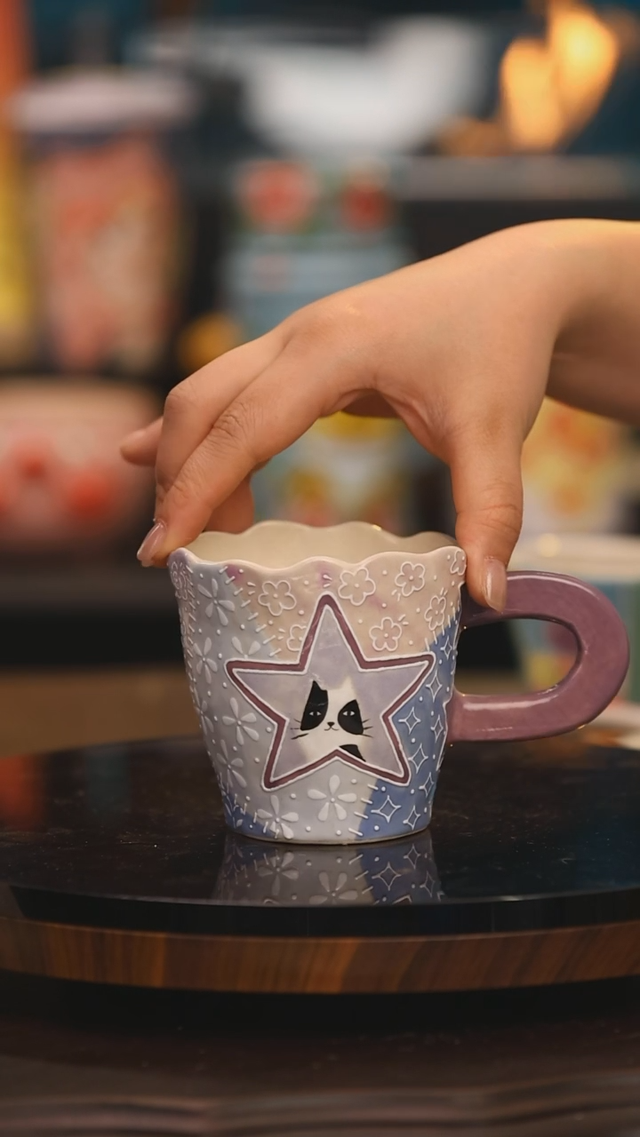 【闪购商品】摆件景德镇设计师釉下彩绘陶瓷