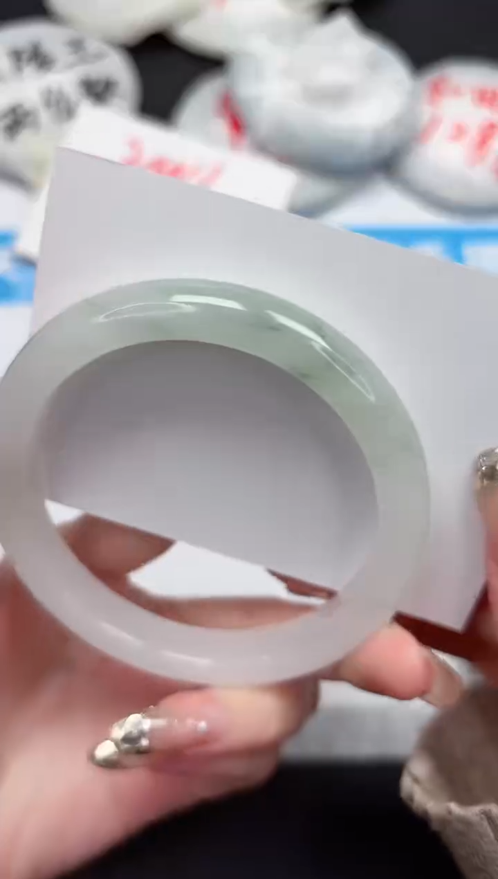 【闪购商品】石英质玉手镯未镶嵌381-62.5