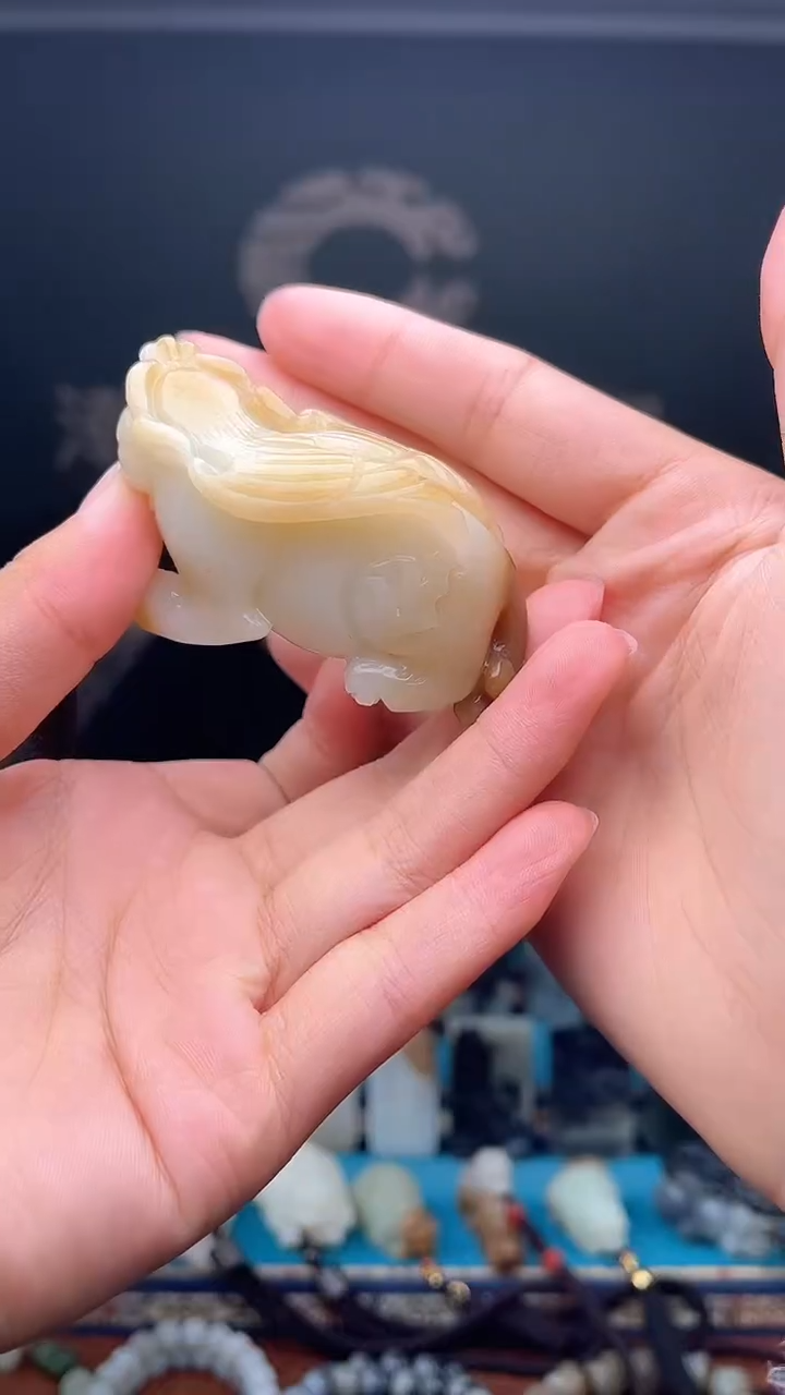未镶嵌和田玉挂件1