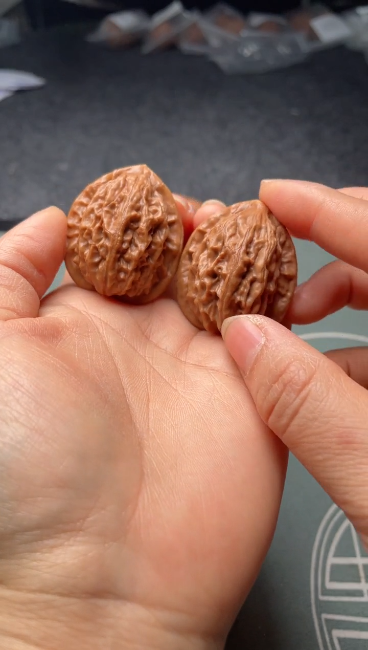 把件文玩核桃w333  大红袍   35尺