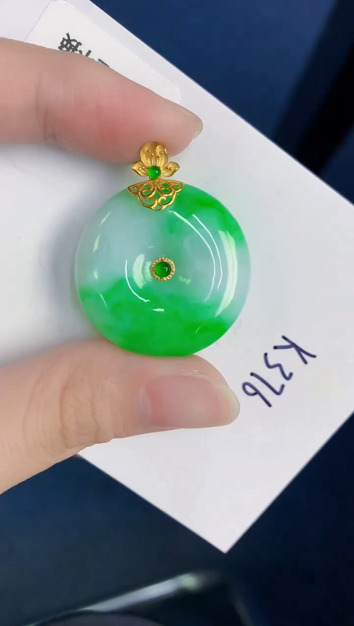 颈饰18K金镶嵌翡翠天然翡翠缅甸A货