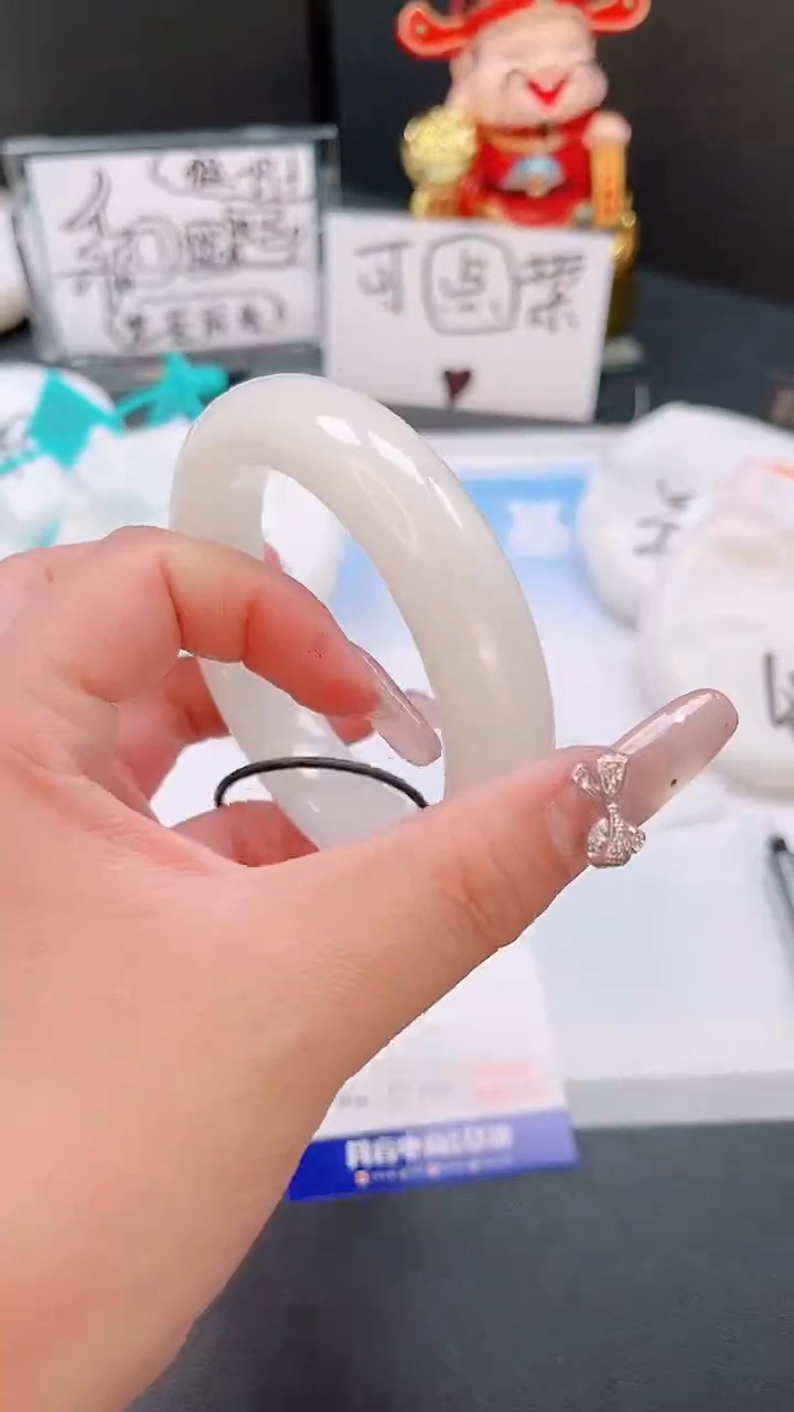 未镶嵌手镯和田玉22T78-56