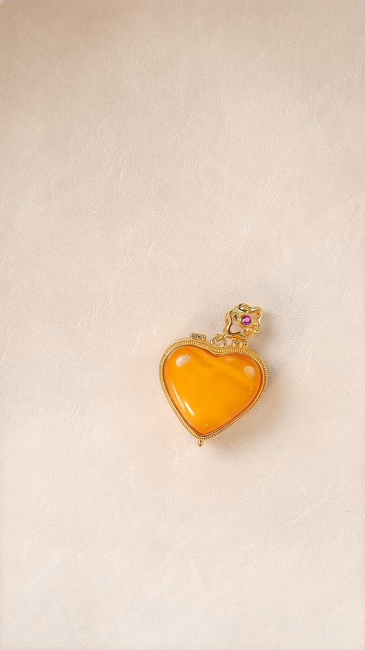 【闪购商品】琥珀裸石未镶嵌HT0505蜜蜡爱心吊坠