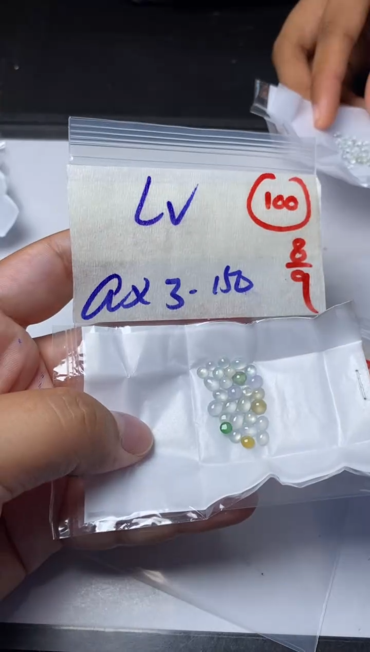 未镶嵌定制翡翠L*缅甸天然翡翠A货100