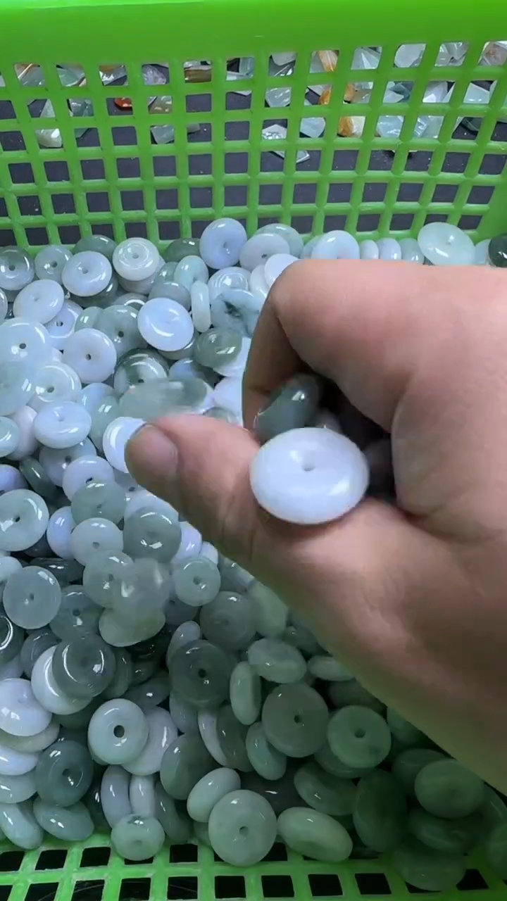 未镶嵌挂件翡翠?****水012