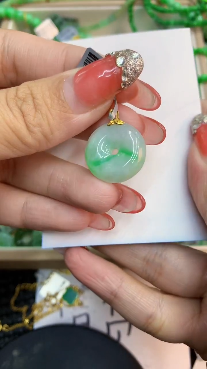 颈饰未镶嵌翡翠1