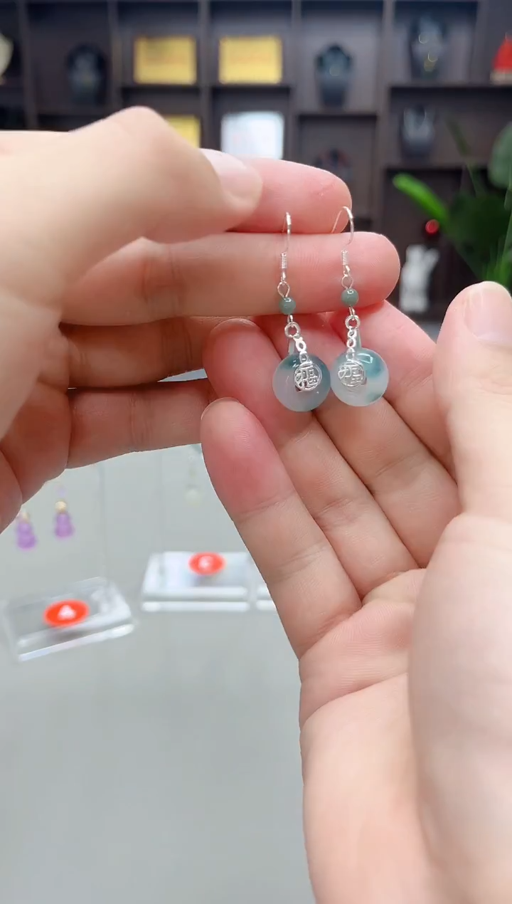 未镶嵌石英质玉（天山翠）耳饰721000