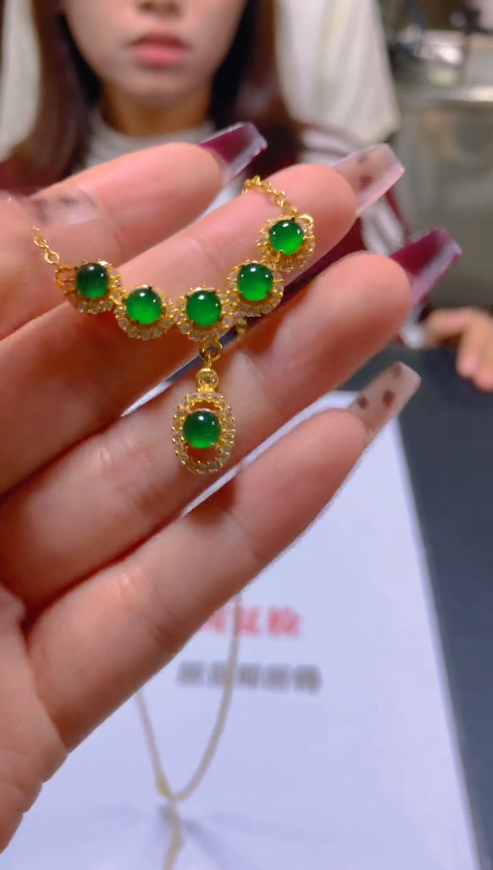 颈饰未镶嵌翡翠多样性发一