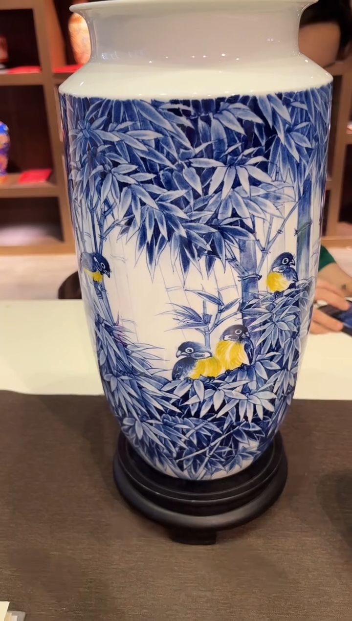 景德镇陶瓷青花瓶