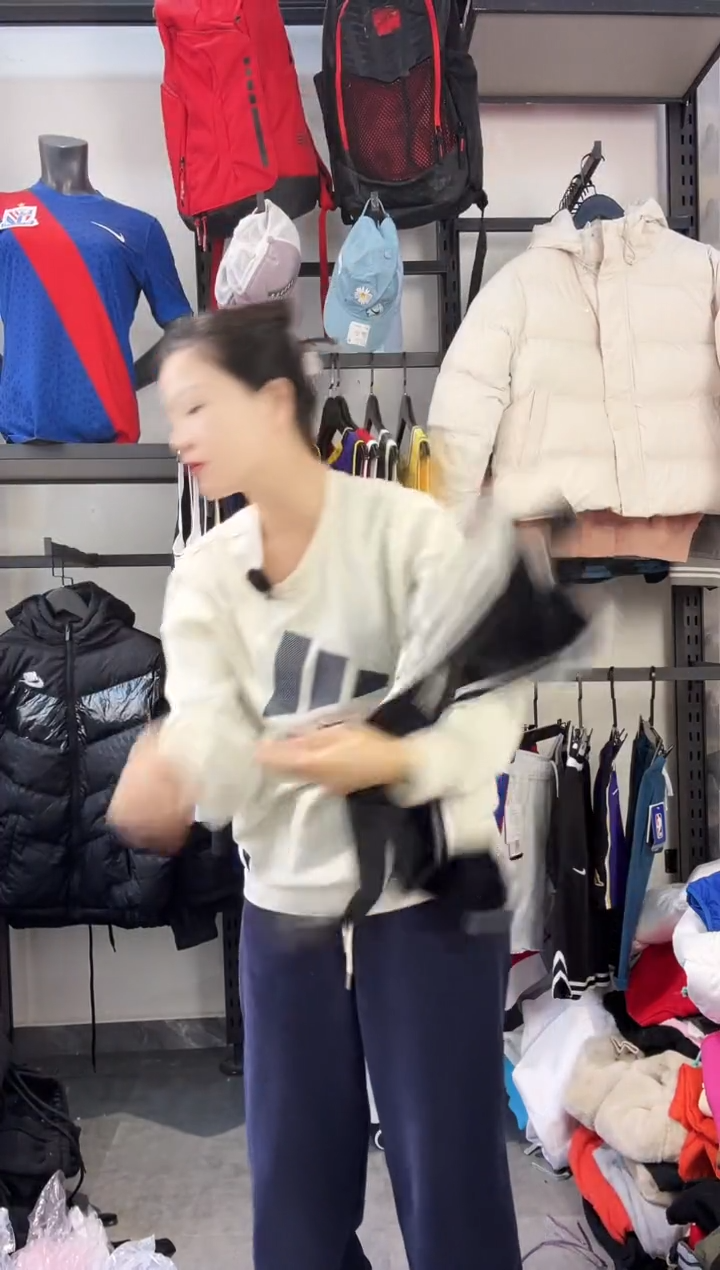 529闪购编码  阿迪运动卫衣裤以直播间过款为准 尺码. 