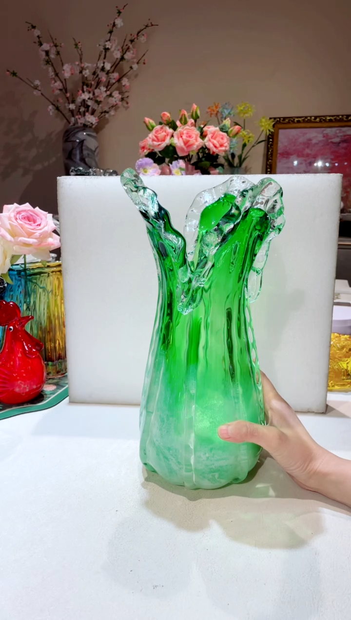 【闪购商品】琉璃手工艺品32CM 绿白菜花瓶 