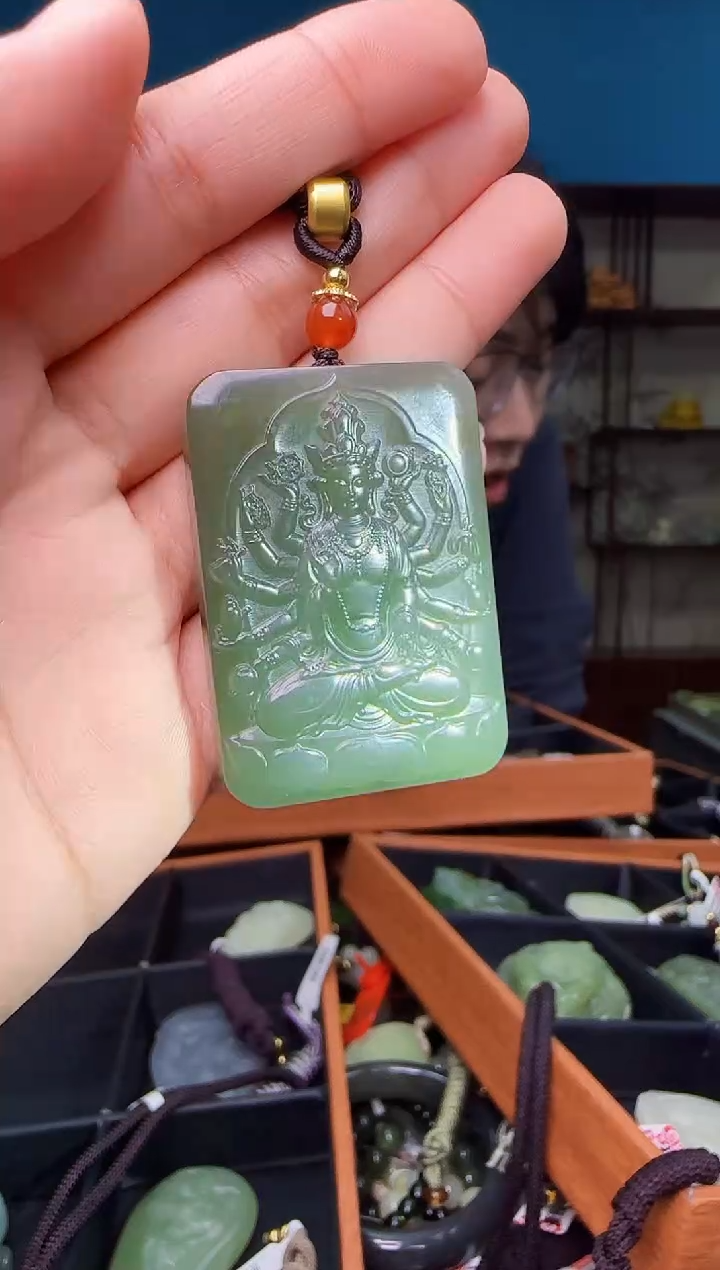 颈饰未镶嵌和田玉1