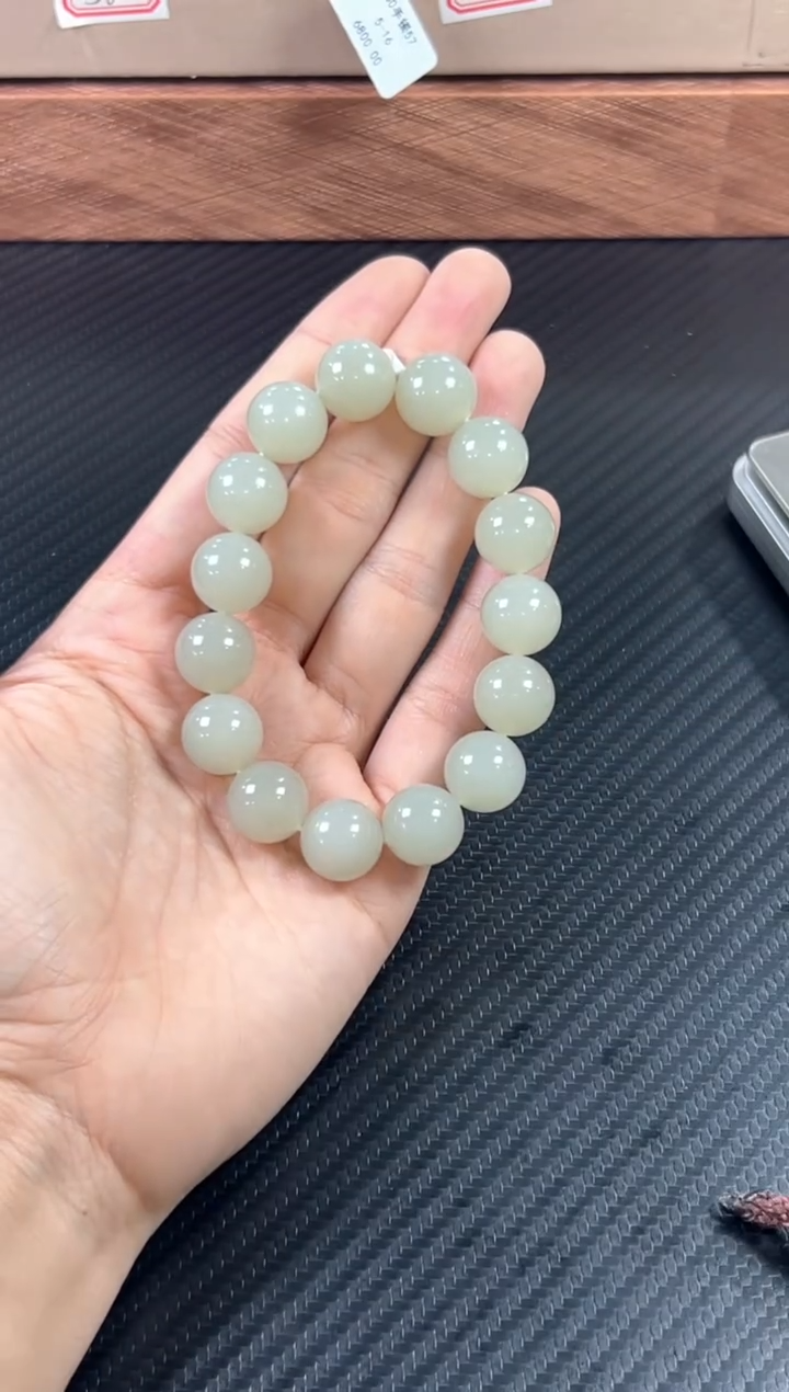 未镶嵌手串和田玉且末微色差近矿卡14 j