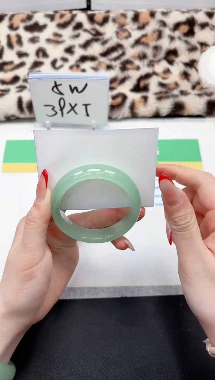 【闪购商品】石英质玉手镯未镶嵌237-54