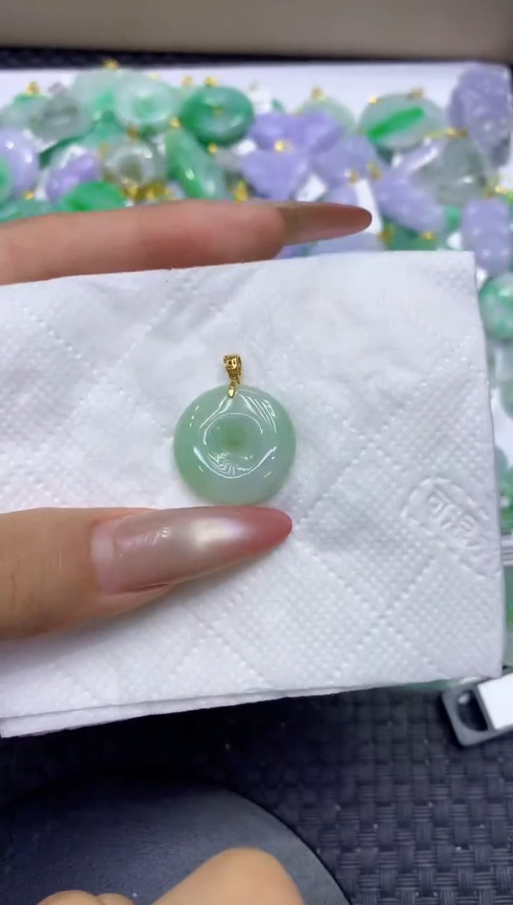 颈饰未镶嵌翡翠天然缅甸A货翡翠