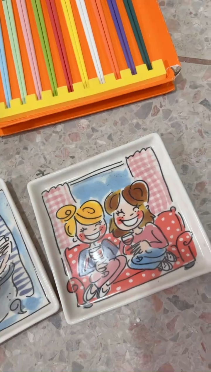 【闪购商品】碟荷兰太太-----小方-闺蜜