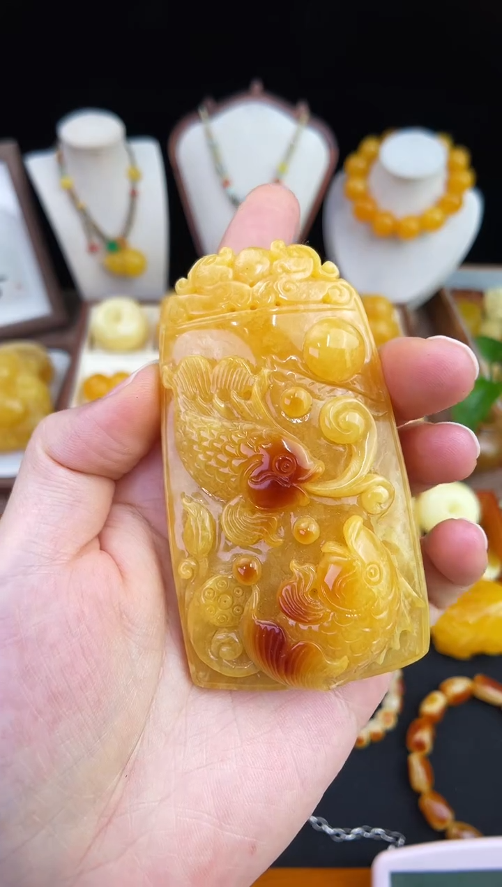 琥珀未镶嵌珠宝奇石柒月