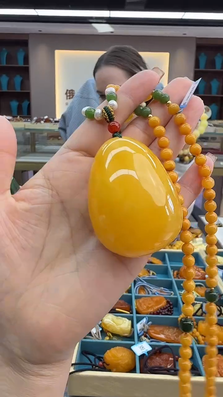 琥珀颈饰未镶嵌151秒拍号 假一罚三 