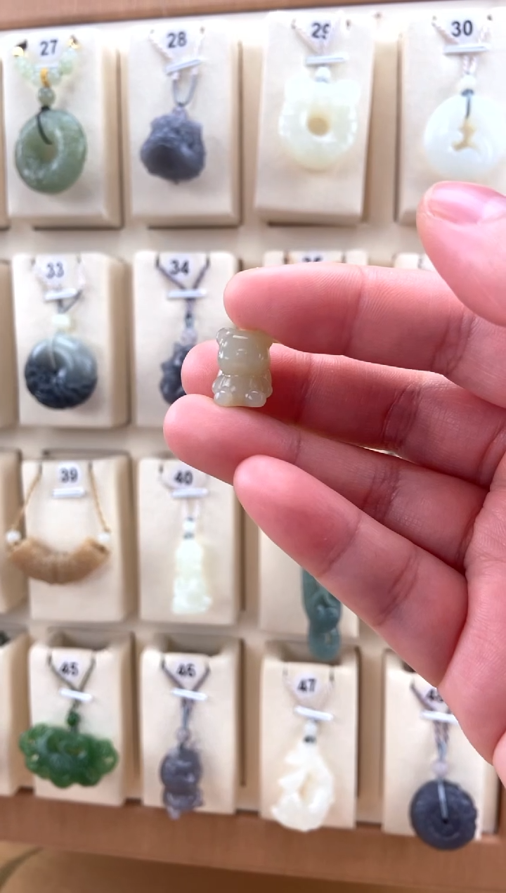 【闪购商品】和田玉颈饰未镶嵌小熊吊坠