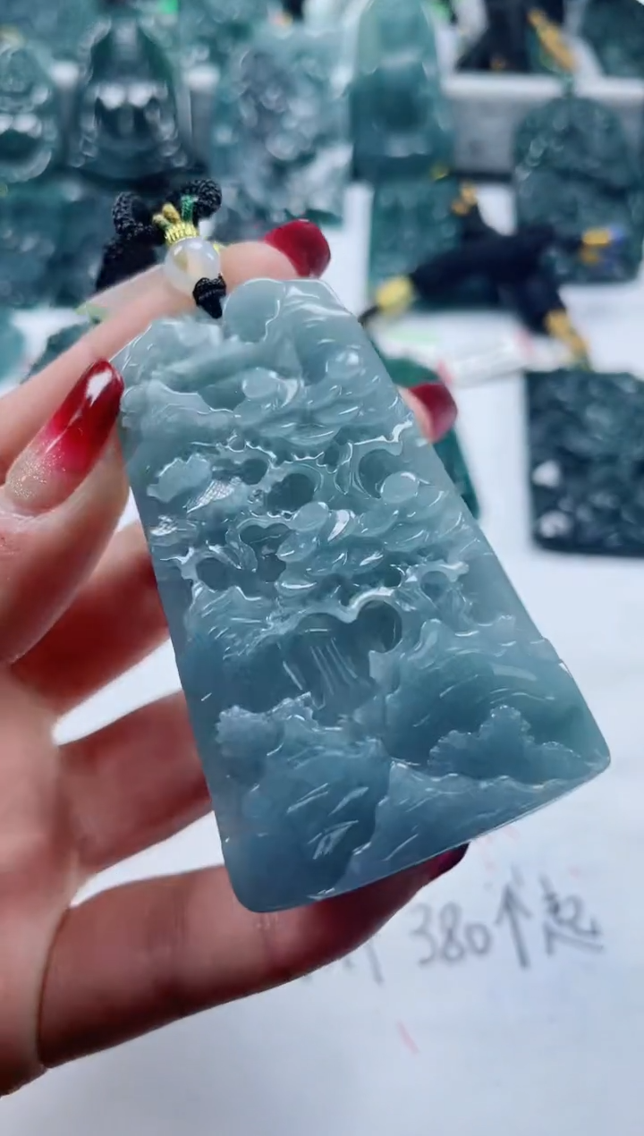 【闪购商品】翡翠颈饰未镶嵌