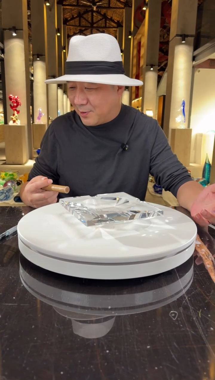 摆件0101014-1净料水晶琉璃雪茄缸