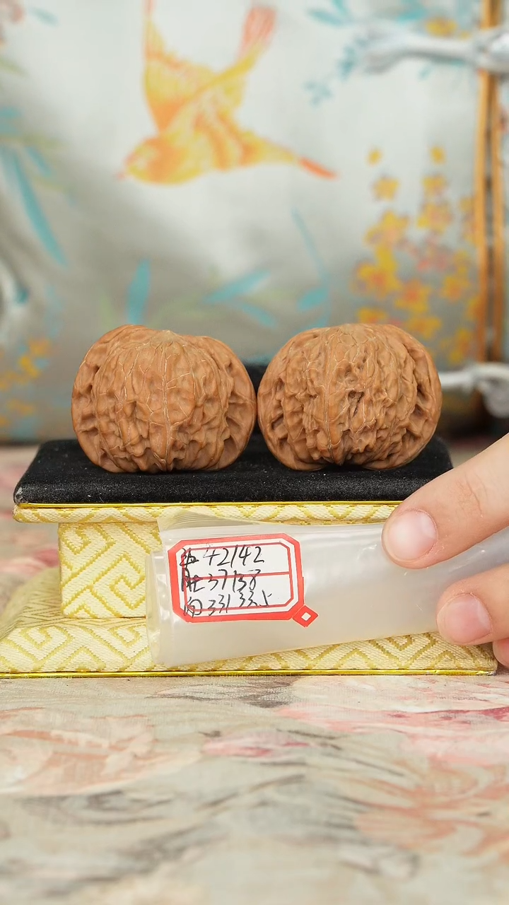 【闪购商品】文玩核桃把件磨盘