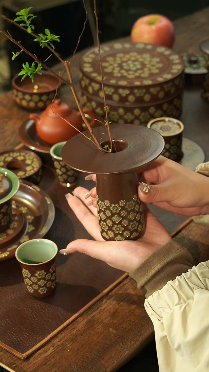 【闪购商品】瓷片李斌 宝相系列 花器
