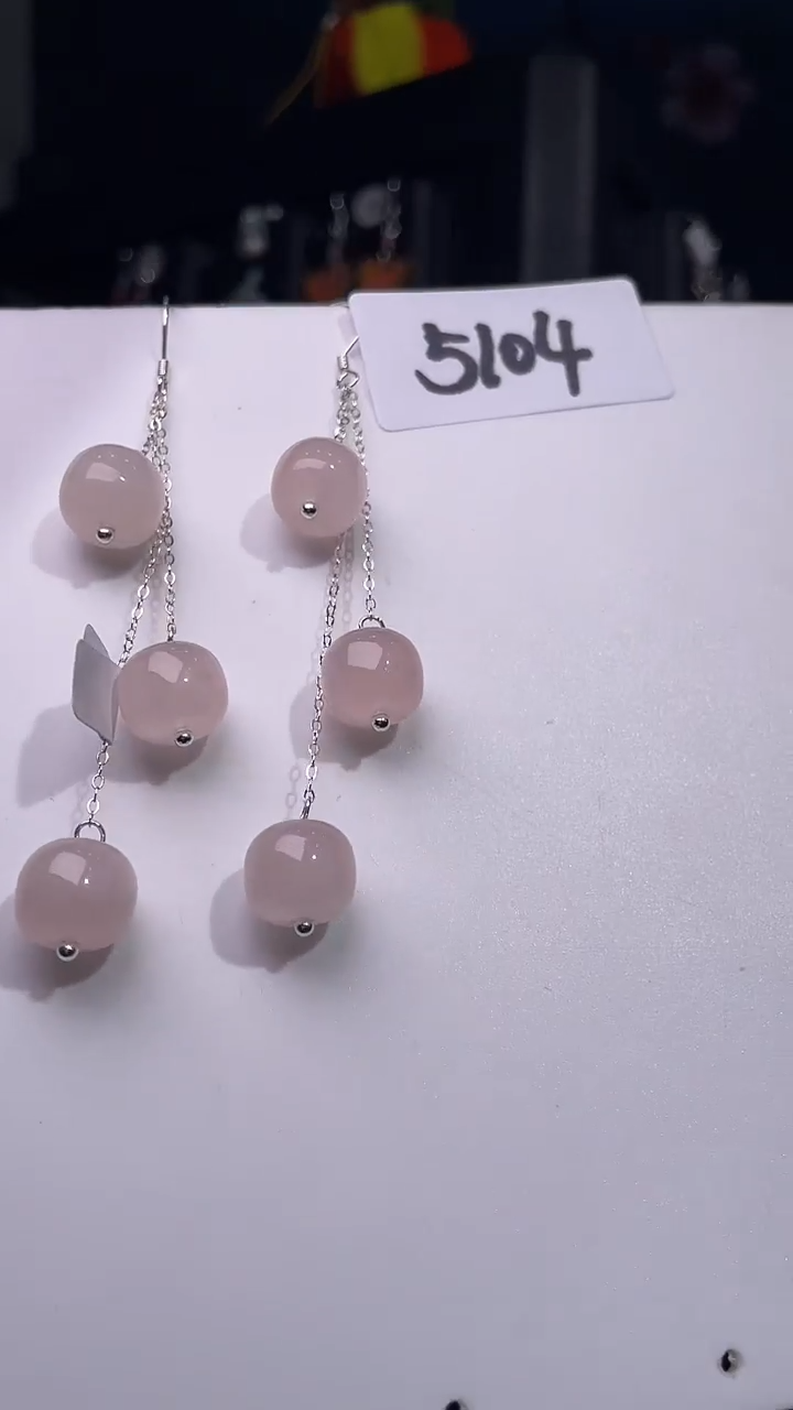 未镶嵌耳饰水晶喜欢拍