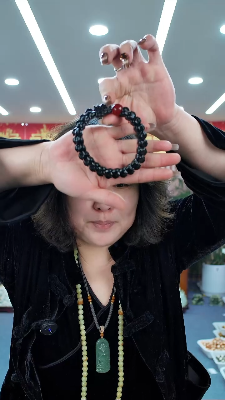 未镶嵌手链透闪石质玉多样式发货随机发一