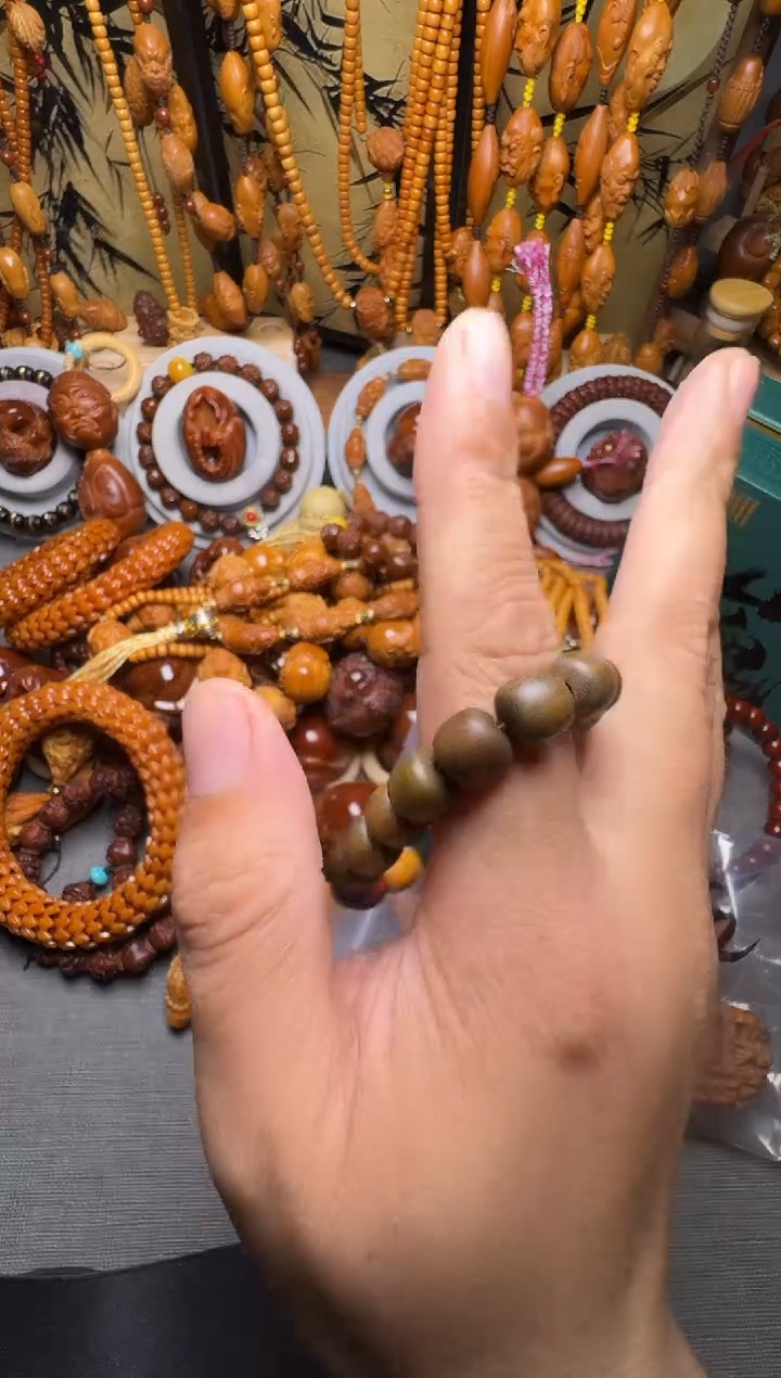 手串橄榄核烯***少1毛的