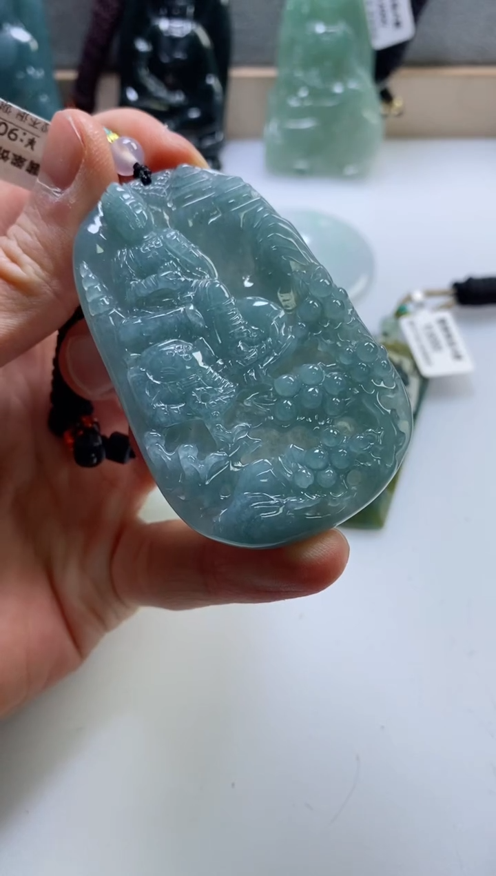 【闪购商品】翡翠挂件未镶嵌            